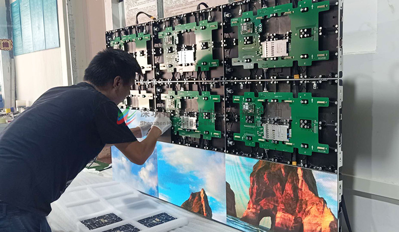 貼墻式小間距LED顯示屏有哪些優(yōu)點(diǎn)