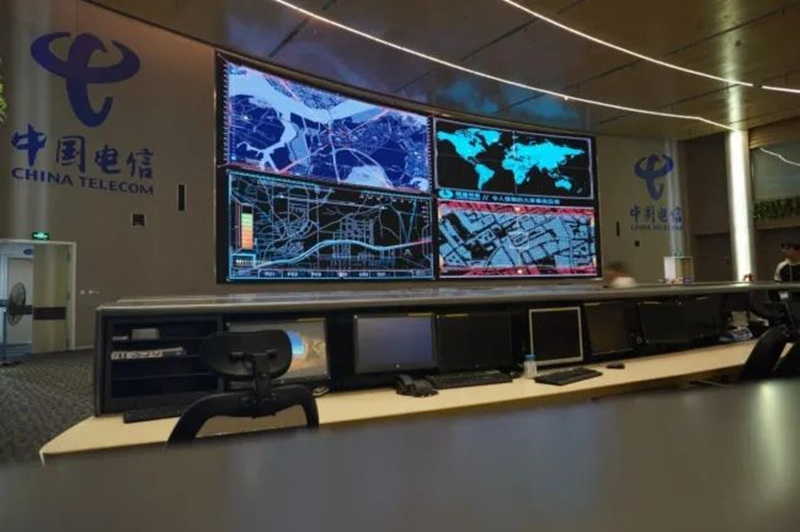 上海電信網(wǎng)絡(luò)操作維護(hù)中心小間距LED顯示屏