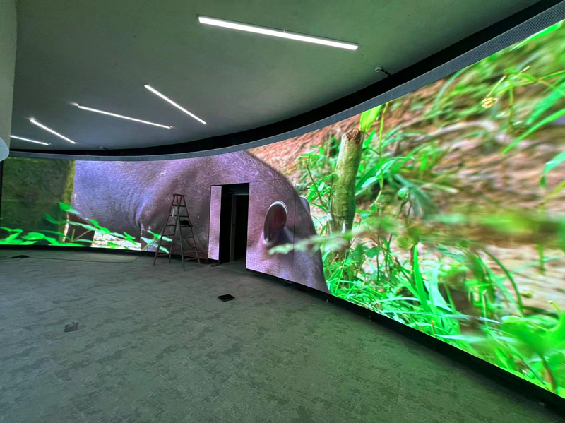 室內(nèi)LED大屏幕選購(gòu)注意事項(xiàng)